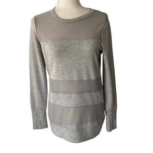 90 Degree Yoga Athletic Wear Gray Top SZ S